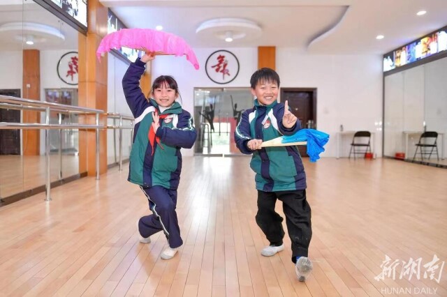 傳統(tǒng)文化，在這里張開(kāi)翅膀——張家界市天門小學(xué)持續(xù)推進(jìn)“非遺”活態(tài)傳承