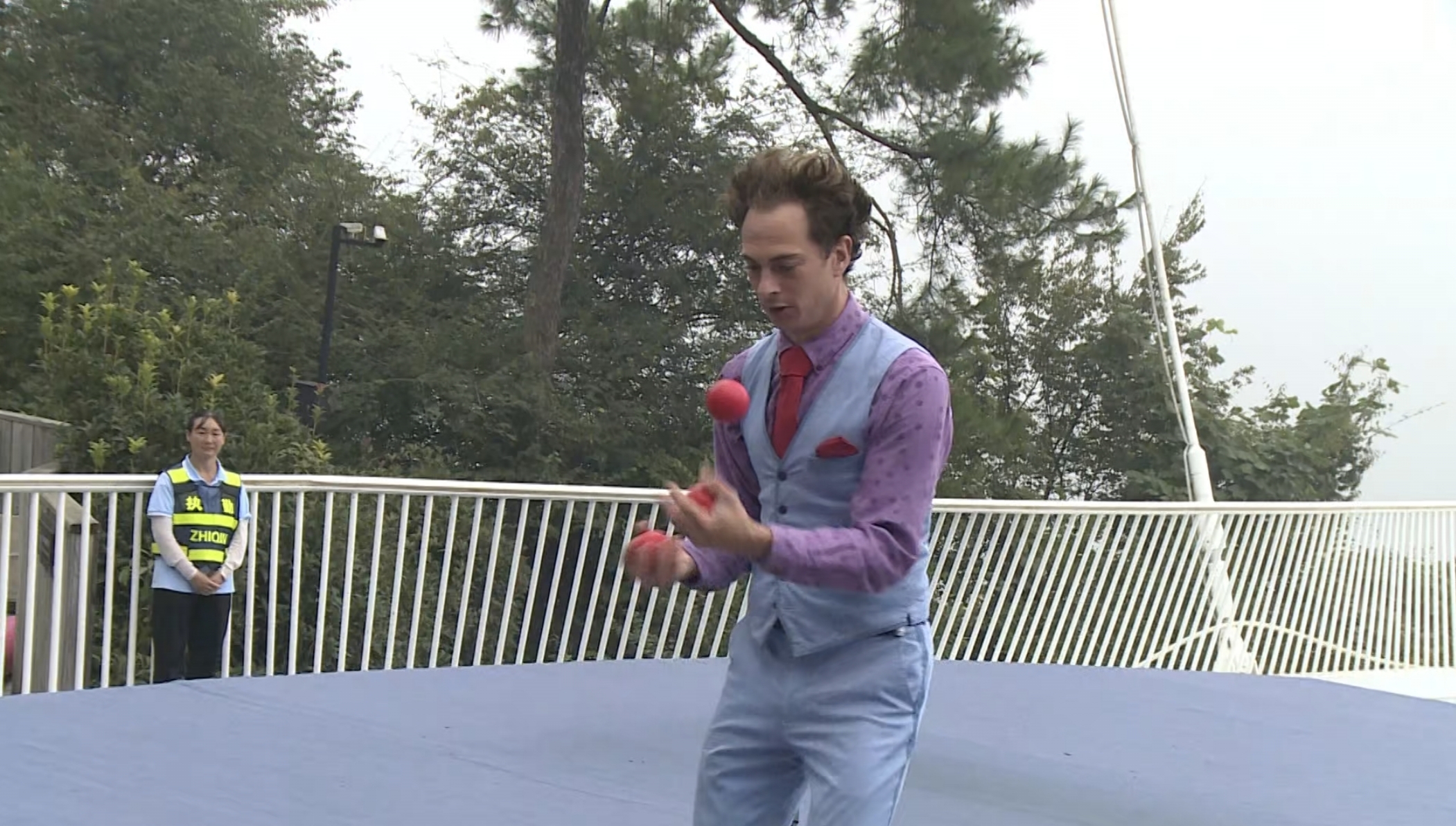 1760326316268096321.jpg 8a9d394b37ab8648dd33b11d6195fb0f.jpg